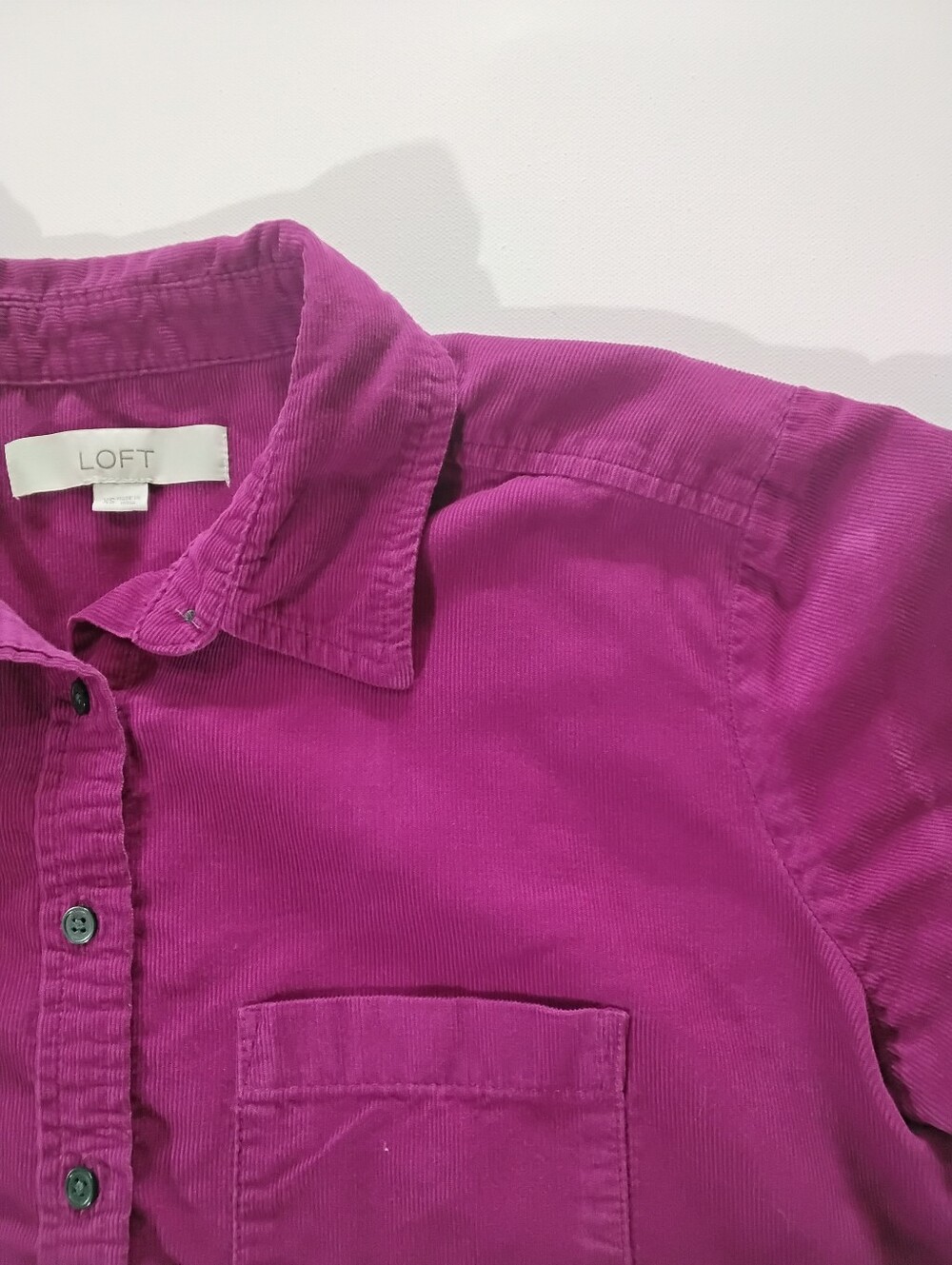 Loft Corduroy Button Down Shirt Womens XS Pink Barbiecore Preppy Retro Style - Picture 2 of 8